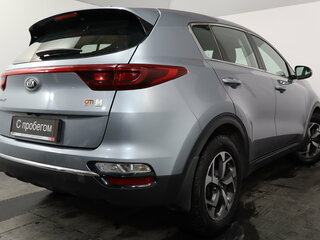 2020 Kia Sportage IV Рестайлинг, серебристый, 1850000 рублей, вид 4