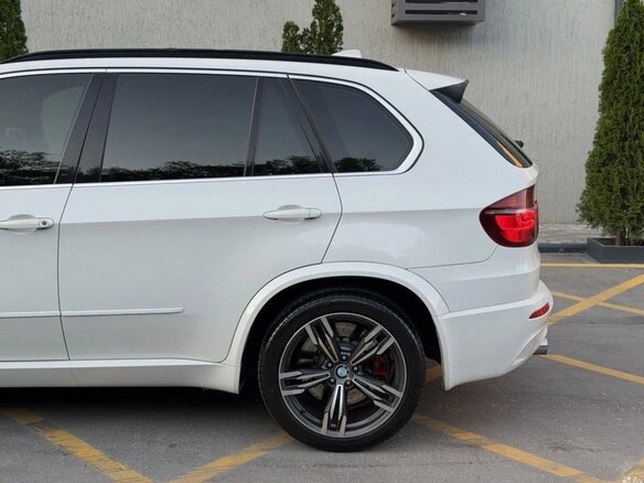 2011 BMW X5 M I (E70), белый, 1750000 рублей - вид 8