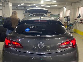 2012 Opel Astra GTC J Рестайлинг, серый, 830000 рублей, вид 3