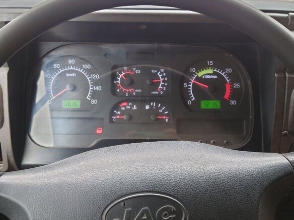 2011 JAC HFC 3252, красный, 980000 рублей - вид 5