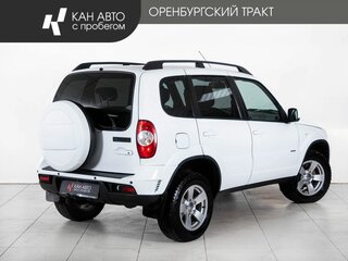 2018 Chevrolet Niva I Рестайлинг, белый, 718000 рублей, вид 3
