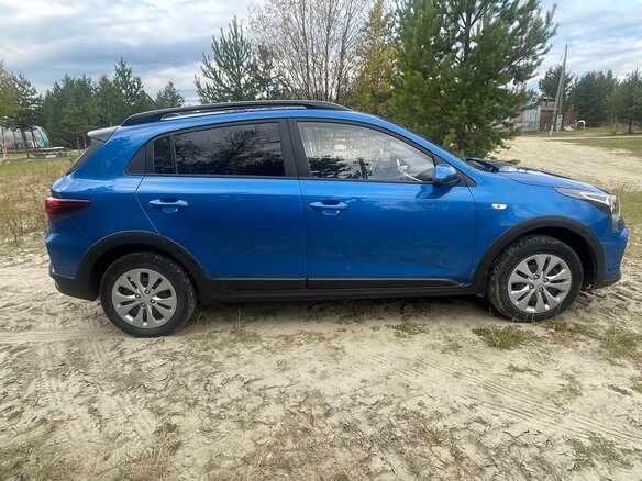 2020 Kia Rio X-Line IV, синий, 1330000 рублей - вид 2