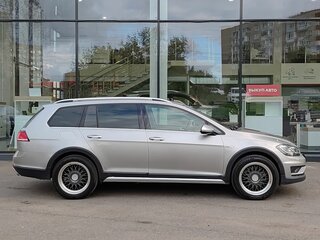 2017 Volkswagen Golf Alltrack VII Рестайлинг, серый, 1899000 рублей, вид 4