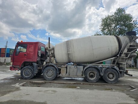 2007 Sinotruk Howo Миксер, красный, 2500000 рублей, вид 4
