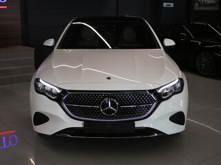 2026 Mercedes-Benz E-Класс 200 VI (W214, S214), белый, 7550000 рублей, вид 4
