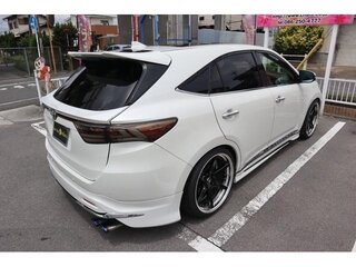 2019 Toyota Harrier III (XU60) Рестайлинг, белый, 2390000 рублей, вид 3