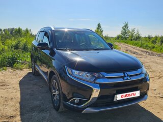 2015 Mitsubishi Outlander III Рестайлинг 2, чёрный, 1650000 рублей, вид 5