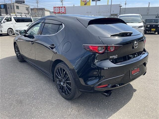 2019 Mazda 3 IV (BP), чёрный, 1350000 рублей, вид 5