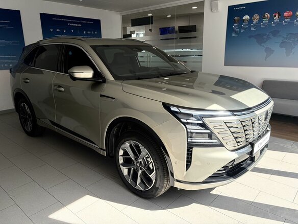 2025 Changan CS75 Plus IV, бежевый, 4249900 рублей - вид 2