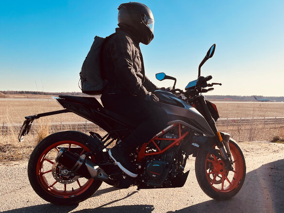 2023 KTM 390 Duke, серый, 535000 рублей