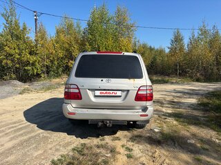 2004 Toyota Land Cruiser 100 Series Рестайлинг 1, серебристый, 1850000 рублей, вид 4