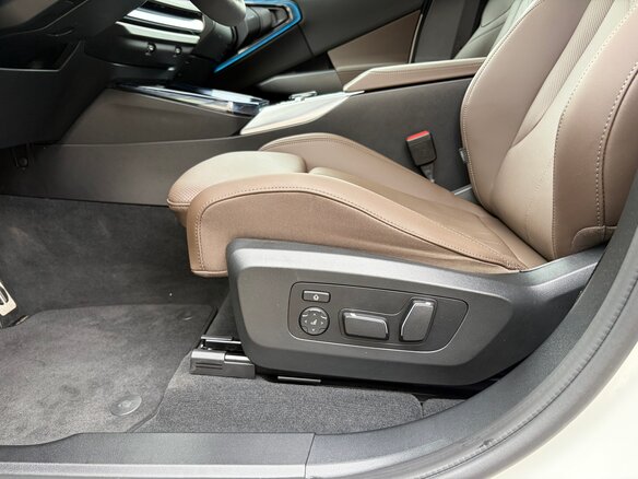 2025 BMW X3 20i xDrive IV (G45/G48), белый, 7150000 рублей - вид 37