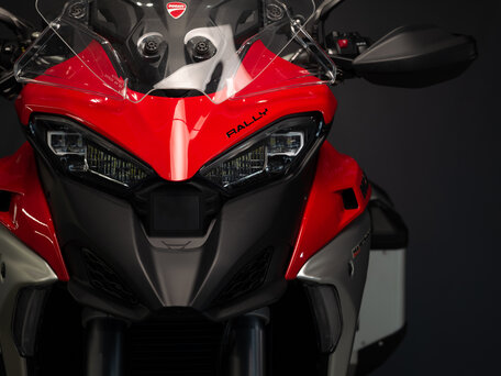 2025 Ducati Multistrada V4, красный, 3590000 рублей, вид 5