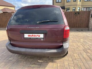 2001 Dodge Caravan 3-speed IV, красный, 485000 рублей, вид 1
