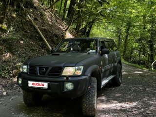 2003 Nissan Patrol V (Y61), чёрный, 1050000 рублей, вид 3