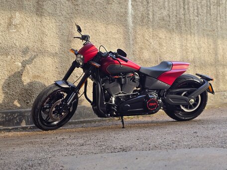 2019 Harley-Davidson FXDR 114, красный, 2000000 рублей, вид 4