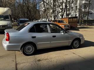 2004 Hyundai Accent ТагАЗ II, серебристый, 380000 рублей, вид 4