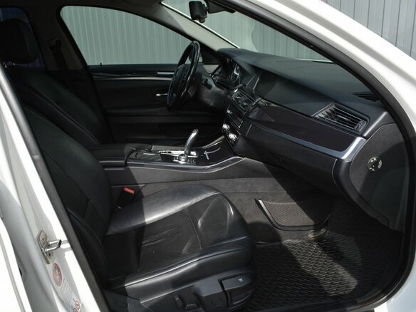 2012 BMW 5 серии 528i xDrive VI (F10/F11/F07), белый - вид 16
