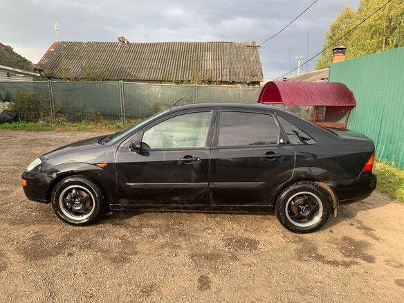 2001 Ford Focus I, чёрный - вид 2