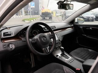 2011 Volkswagen Passat B7, белый, 1047000 рублей, вид 4