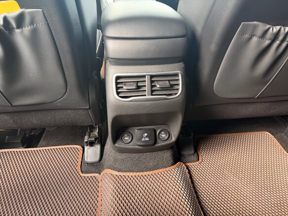 2021 Hyundai Santa Fe IV Рестайлинг, коричневый, 3450000 рублей - вид 19