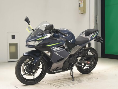 2021 Kawasaki Ninja 400, синий, 550000 рублей, вид 3