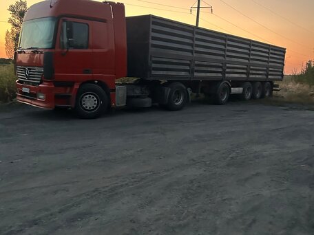 2003 Mercedes-Benz Actros, красный, 2500000 рублей, вид 1