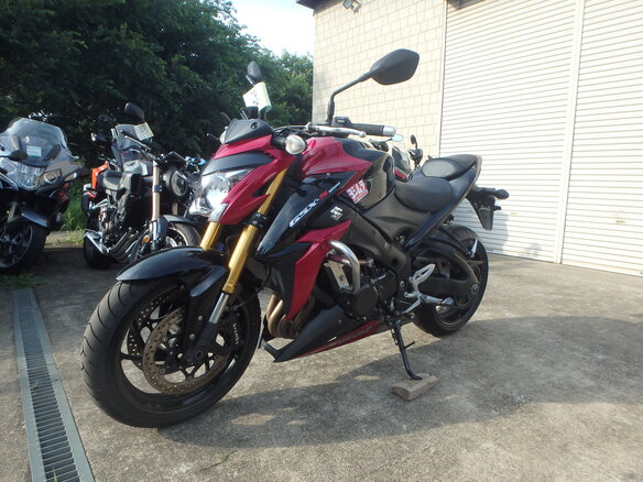 2015 Suzuki GSX-S 1000, красный, 800000 рублей - вид 9