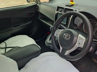2016 Toyota Ractis II, серый, 900000 рублей, вид 5