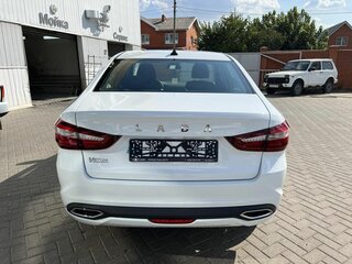 2026 Lada (ВАЗ) Vesta I Рестайлинг (NG), белый, 1581000 рублей, вид 5