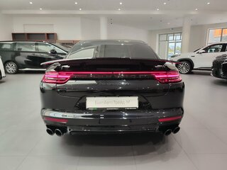 2017 Porsche Panamera Turbo II, чёрный, 6095000 рублей, вид 5