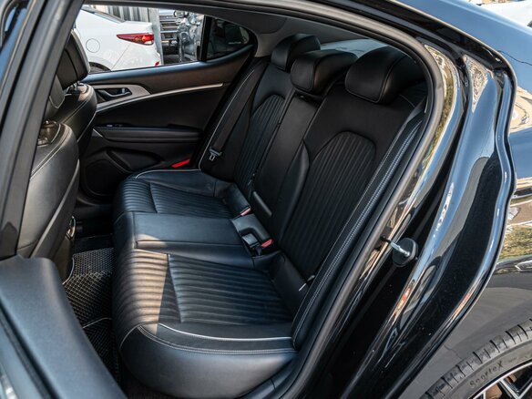 2018 Genesis G70 I, чёрный - вид 8