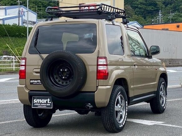 2012 Mitsubishi Pajero Mini II, бежевый, 650000 рублей - вид 3