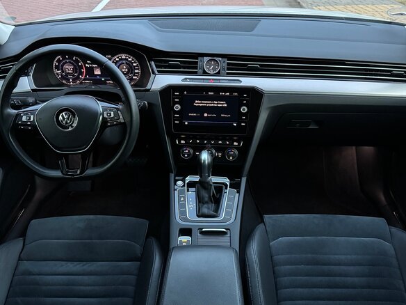 2018 Volkswagen Passat B8, белый, 1990000 рублей - вид 19