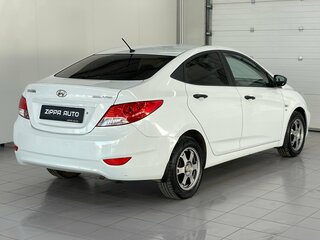 2014 Hyundai Solaris I, белый, 899000 рублей, вид 4