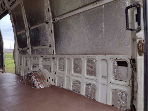 2003 Iveco Daily, белый, 955000 рублей - вид 35