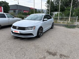 2017 Volkswagen Jetta VI Рестайлинг, серебристый, 1750000 рублей, вид 3