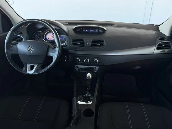 2013 Renault Megane III Рестайлинг, красный, 850000 рублей - вид 10