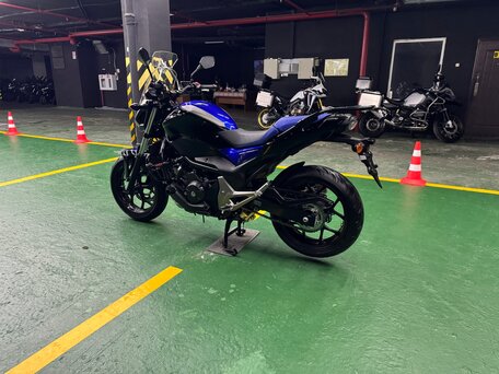 2018 Honda NC 750S, синий, 875000 рублей, вид 5