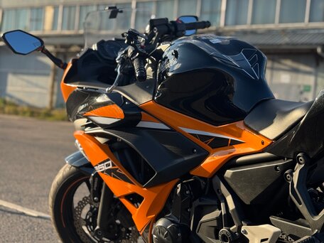 2019 Kawasaki ER-6F (Ninja 650R), оранжевый, 700000 рублей, вид 3