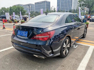 2018 Mercedes-Benz CLA 180 I (C117, X117) Рестайлинг, чёрный, 1700001 рублей, вид 3