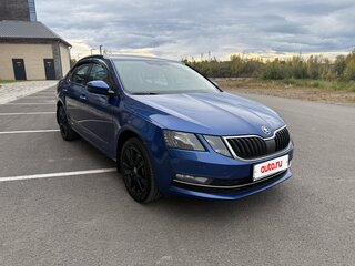 2018 Skoda Octavia III (A7) Рестайлинг, синий, 2200000 рублей, вид 3