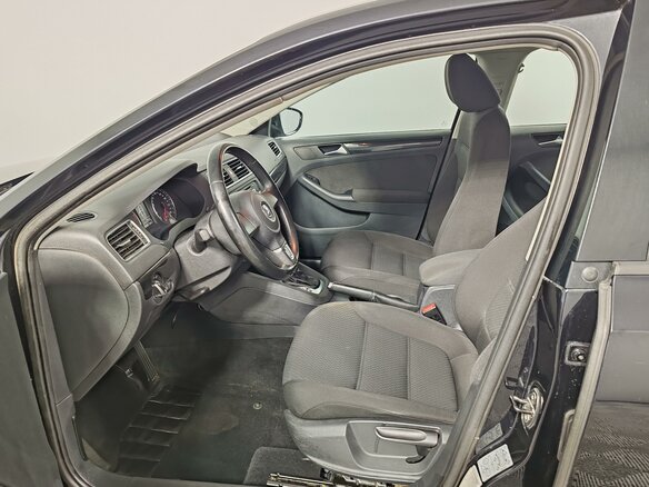 2012 Volkswagen Jetta VI, чёрный, 820000 рублей - вид 15