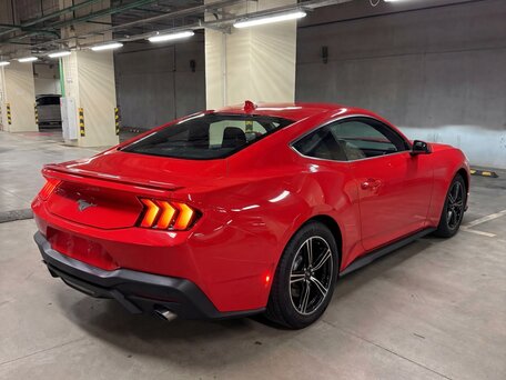 2023 Ford Mustang VII, красный, 6499999 рублей, вид 4