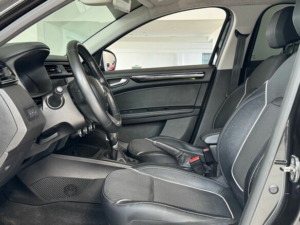 2019 Renault Arkana I, чёрный, 1315000 рублей - вид 16