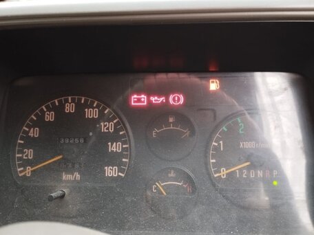 1993 Isuzu Elf (N-series), красный, 850000 рублей, вид 5