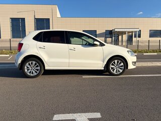 2011 Volkswagen Polo V, белый, 595000 рублей, вид 3