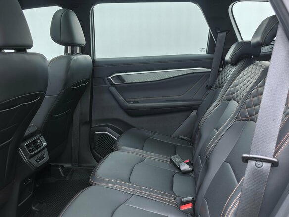 2024 Geely Okavango I Рестайлинг, белый, 3050000 рублей - вид 25