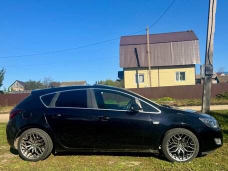 2011 Opel Astra J, чёрный, 720000 рублей, вид 2