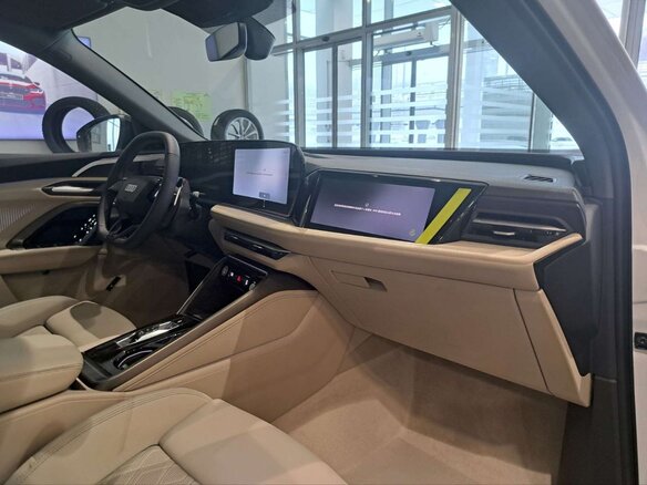 2026 Audi Q5 40 TFSI III (GU), белый, 6100000 рублей - вид 12